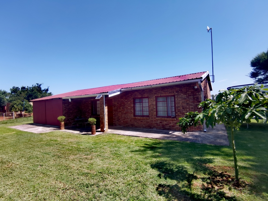 6 Bedroom Property for Sale in Modderfontein A H North West